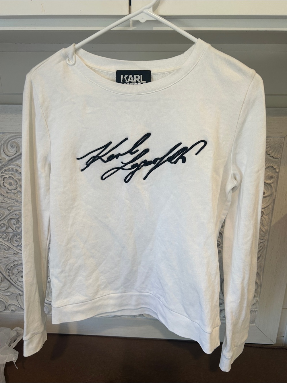 Karl Lagerfeld White Long Sleeve sweatshirt with black Script Logo extra small
